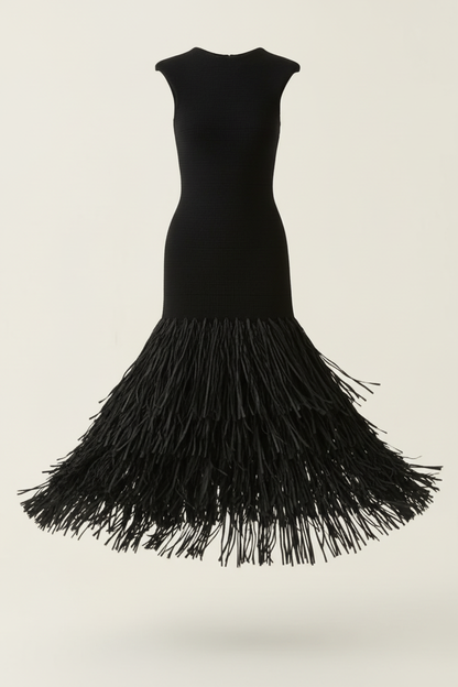 Vestido negro con flecos sin modelo